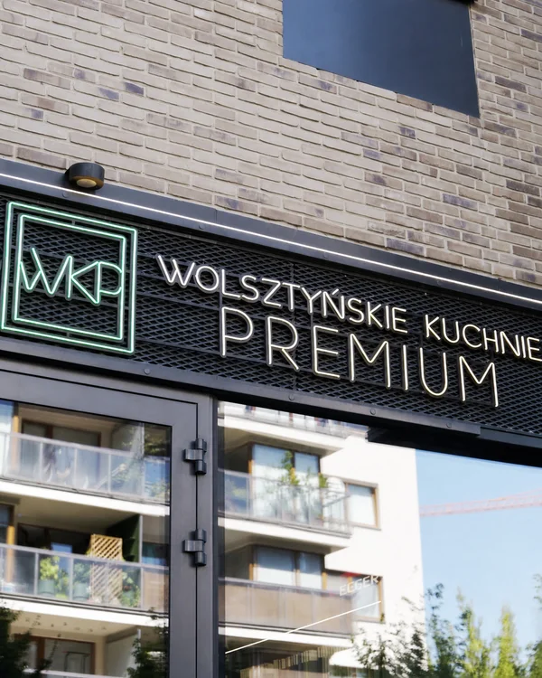 Szyld salonu w Poznaniu